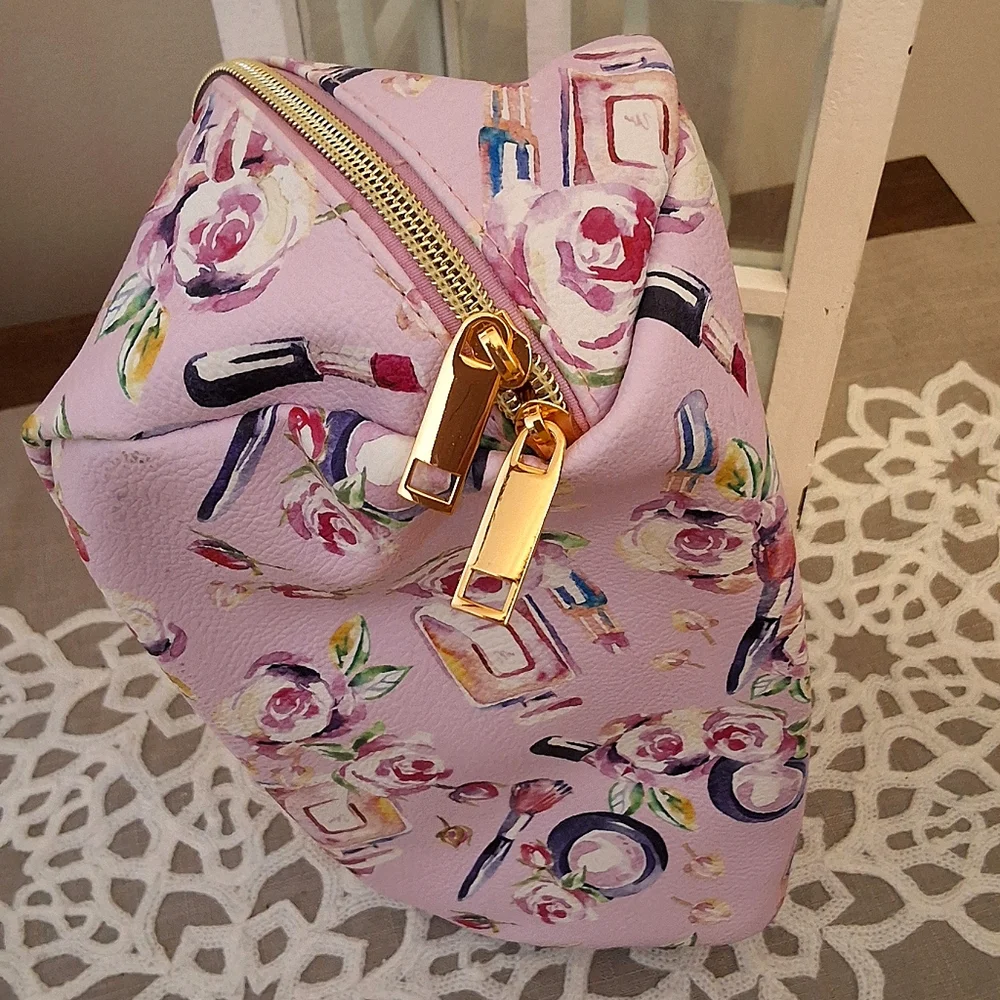 Emma&Chloe & E.l.f., NWT, Cosmetic Case & Travel Brush Set - Picture 5 of 8